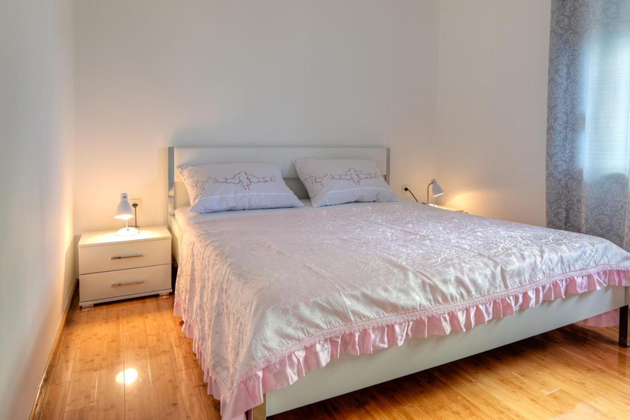 Slavko Apartment Seget Vranjica