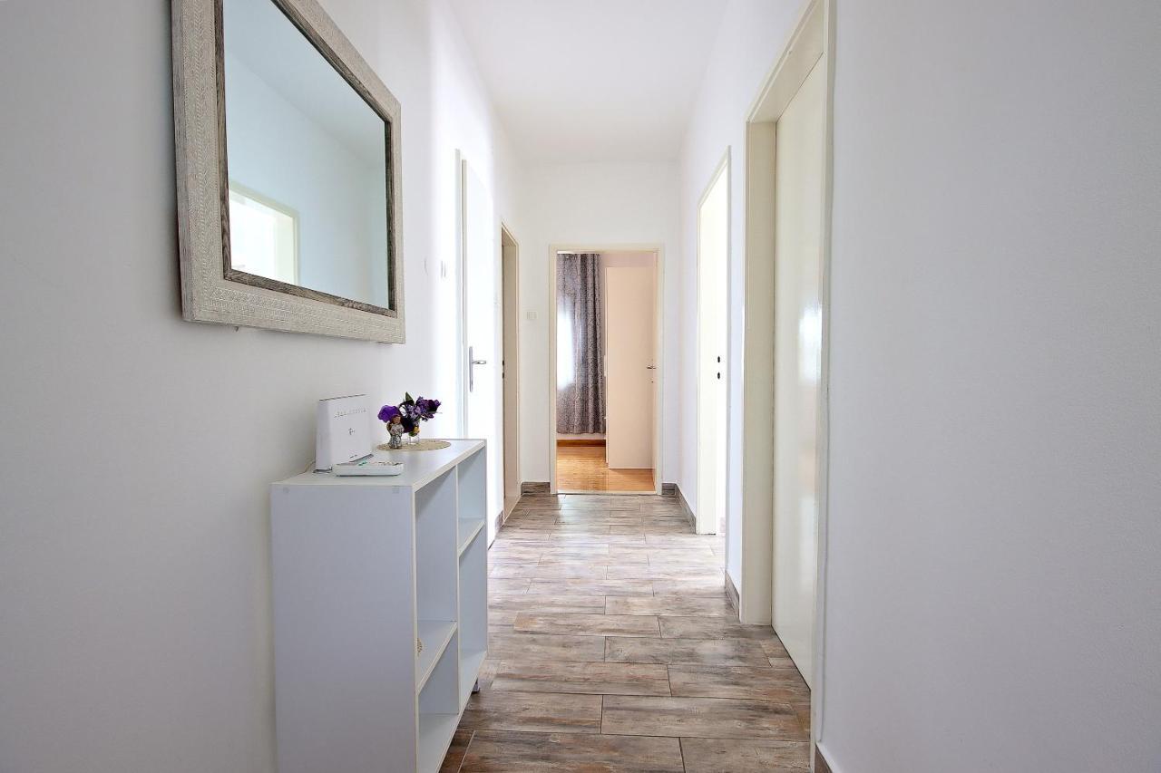 Apartment Slavko Seget Vranjica