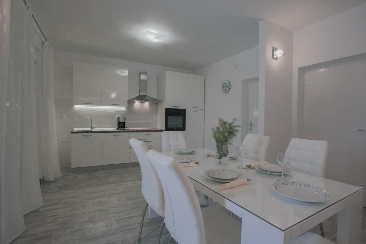 Apartment Slavko Seget Vranjica