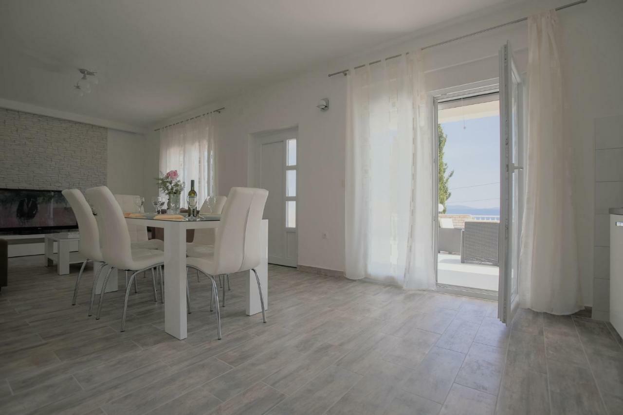 Slavko Apartment Seget Vranjica
