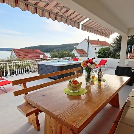 Apartman Slavko Seget Vranjica Esterno foto